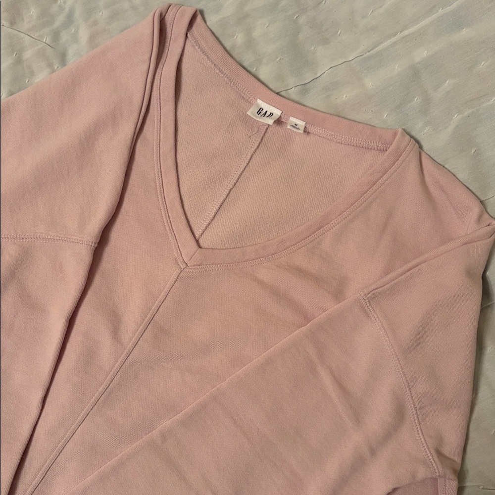 GAP Light Pink Front Seam V-Neck Pullover Sweatshirt Jumper size medium